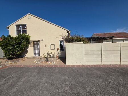 3 Bedroom house to rent in Muizenberg, Cape Town