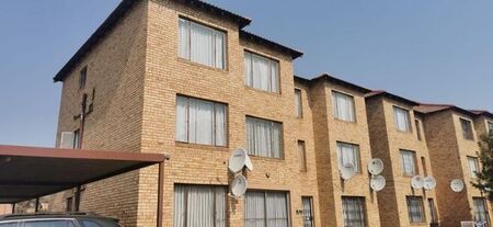 2 Bedroom apartment to rent in Greenhills Ext 3, Randfontein