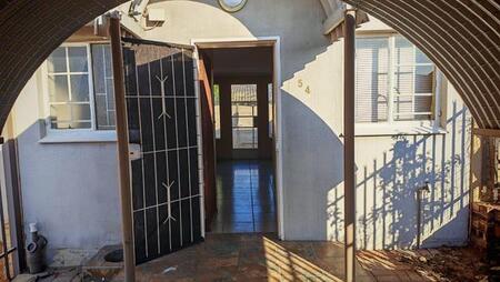 1 Bedroom Apartment in Flora Park