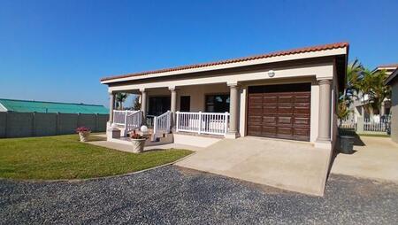 2 Bedroom Apartment in Port Edward