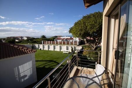 3 Bedroom Townhouse in Santareme