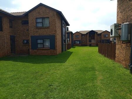 1 Bedroom Apartment in Comet