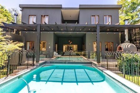 5 Bedroom cluster to rent in Bryanston, Sandton