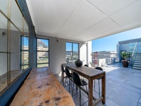 2 Bedroom apartment to rent in Observatory, Cape Town