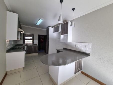 2 Bedroom townhouse - sectional to rent in Rynfield, Benoni