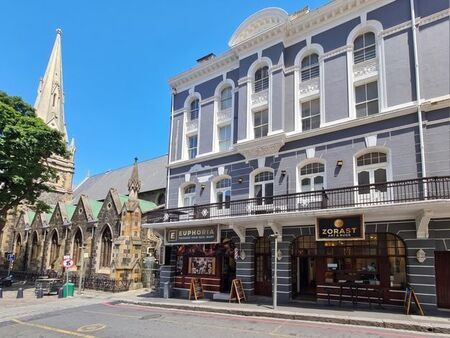 1 Bedroom bachelor apartment to rent in Cape Town City Centre