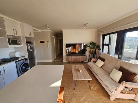 2 Bedroom apartment to rent in Kenilworth, Cape Town