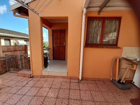 2 Bedroom house to rent in Sunford, Phoenix