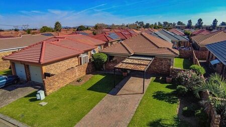 2 Bedroom cluster to rent in Southdowns Estate, Alberton