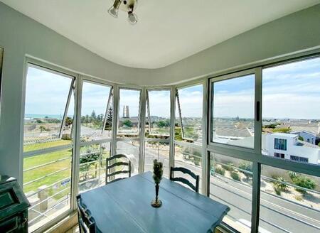 2 Bedroom Apartment in Melkbosstrand