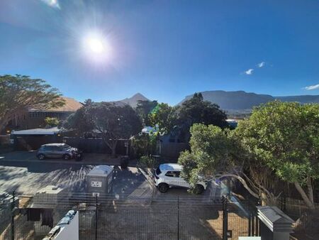 3 Bedroom Townhouse in Hout Bay Central