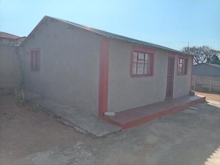 2 Bedroom House in Soshanguve G