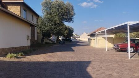 1 Bedroom Townhouse in Kosmosdal