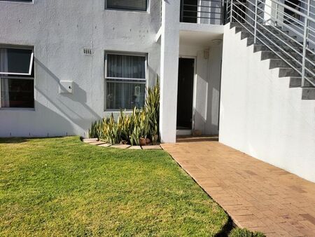 2 Bedroom apartment to rent in Marina Da Gama, Cape Town