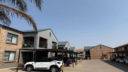 2 Bedroom apartment to rent in Florida, Roodepoort