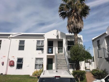 2 Bedroom apartment to rent in Marina Da Gama, Cape Town