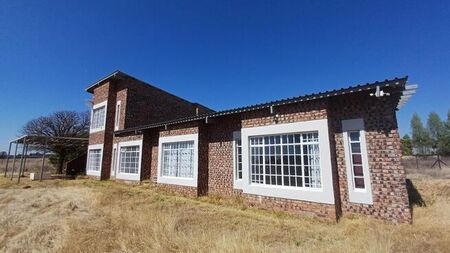4 Bedroom smallholding to rent in Bainsvlei, Bloemfontein