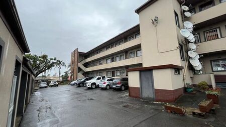 1 Bedroom apartment to rent in Pinetown Central