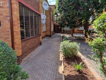 2 Bedroom flat to rent in Florida, Roodepoort