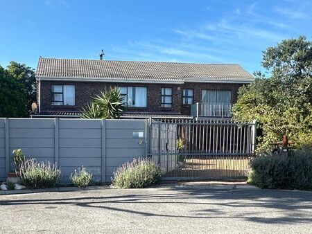 4 Bedroom house to rent in Melkbosstrand Central