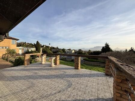 Studio apartment in Plattekloof