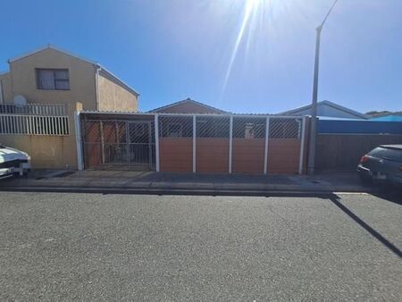3 Bedroom House in Portlands