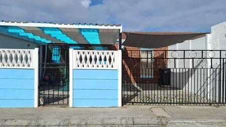 3 Bedroom House in Lentegeur