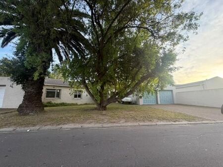 3 Bedroom House in Edgemead