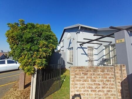 3 Bedroom Simplex in Eden Glen