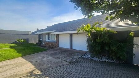 5 Bedroom house to rent in Glendinningvale, Port Elizabeth