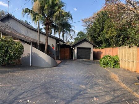 4 Bedroom house to rent in Lynnwood, Pretoria