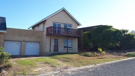 2 Bedroom house to rent in Oceanview Heights, Struisbaai