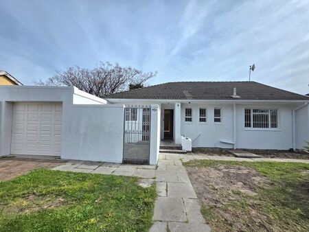 3 Bedroom house to rent in Rondebosch East, Cape Town