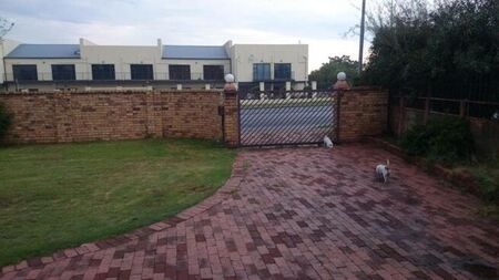 2 Bedroom cottage to rent in Florida North, Roodepoort