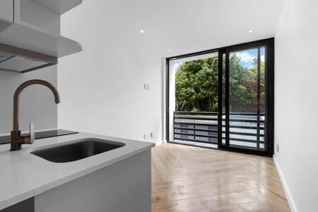 1 Bedroom Apartment in Claremont