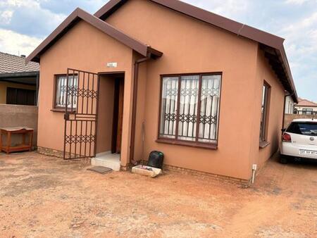2 Bedroom House in Soshanguve Vv