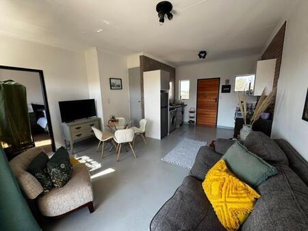 1 Bedroom Apartment in Glen Marais