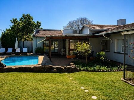 2 Bedroom flat to rent in Birchleigh, Kempton Park