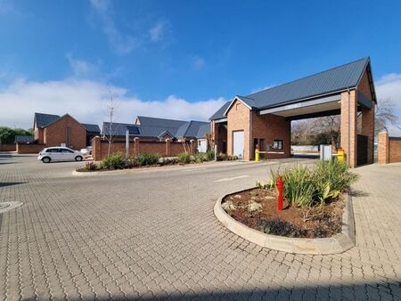 3 Bedroom townhouse - sectional to rent in Rynfield, Benoni