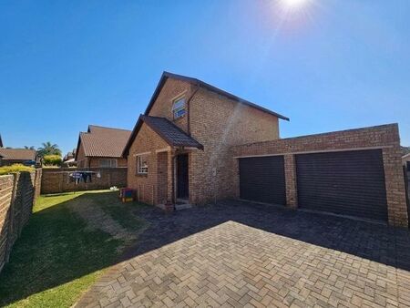 4 Bedroom duplex townhouse - sectional to rent in Pomona, Kempton Park