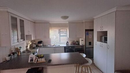2 Bedroom townhouse - sectional to rent in Langenhovenpark, Bloemfontein
