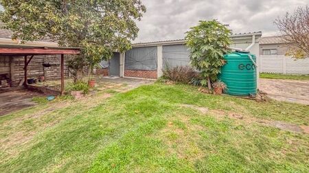 1 Bedroom cottage to rent in Berea, East London