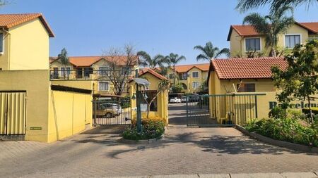 2 Bedroom apartment to rent in Sundowner, Randburg