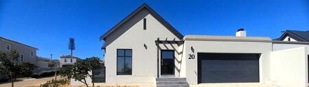 3 Bedroom House in Mount Royal Golf Estate