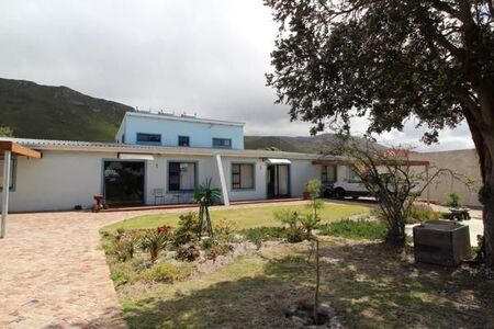 2 Bedroom House in Kleinmond