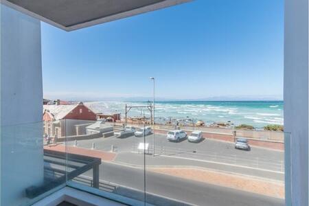 1 Bedroom House in Muizenberg