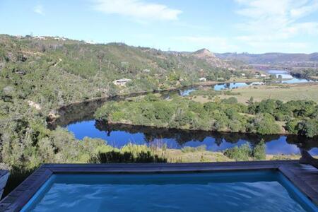 2 Bedroom House in Simola