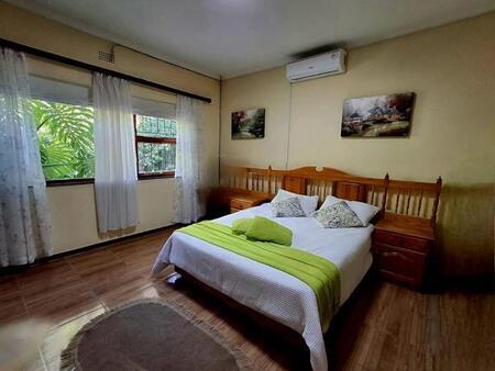5 Bedroom House in Roux Park