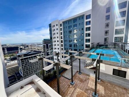 Studio Apartment in Foreshore
