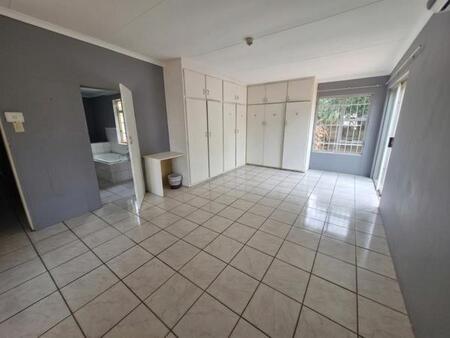 1 Bedroom Apartment in Middelpos